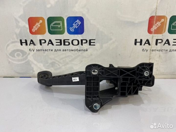 Педаль сцепления Renault Logan Stepway L52 1.6