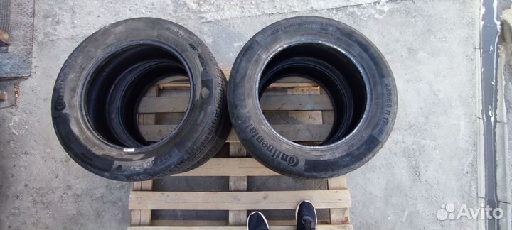 Continental ContiPremiumContact 5 225/60 R17 V