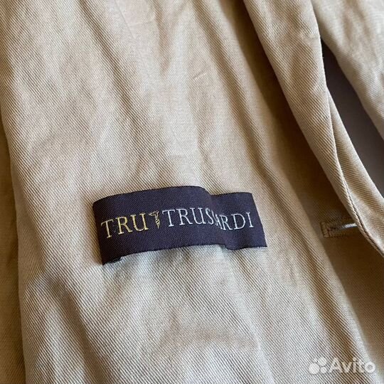 Плащ женский Trussardi