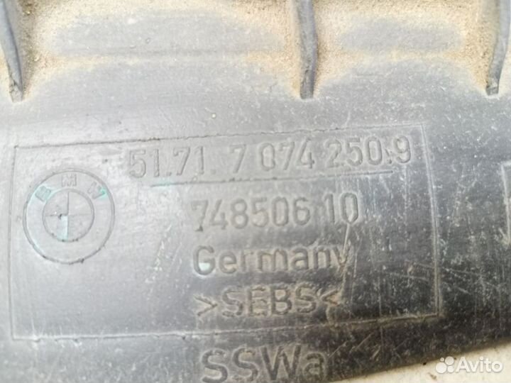 Пыльник бмв 1 E81/E87