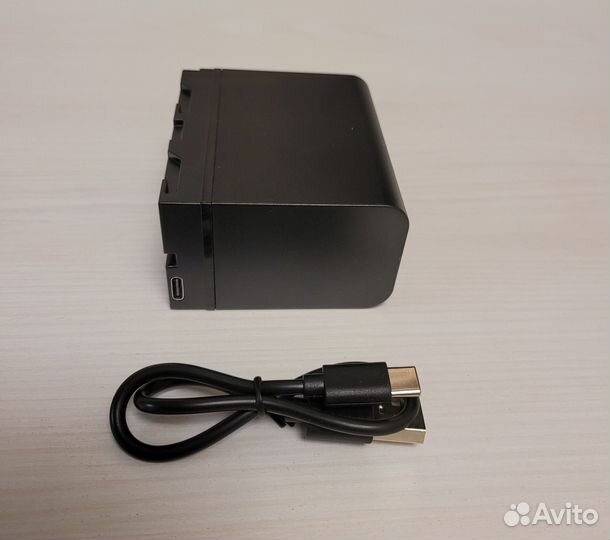 Аккумулятор для sony NP-F970 с зарядкой Tip C