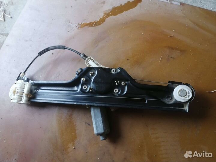 Стеклоподъемник задний левый BMW X6 E71