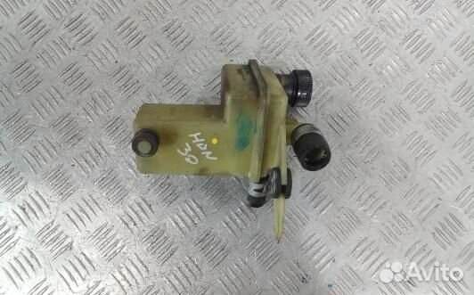 Бачок гу mazda 3 1 (HDN30NO01)