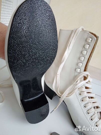 Коньки фигурные детские Botas, размер 22,5