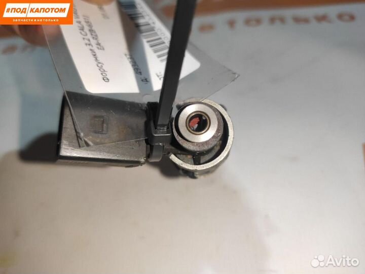 Форсунка топливная Audi A4 B8/8K 2009 06E906036F