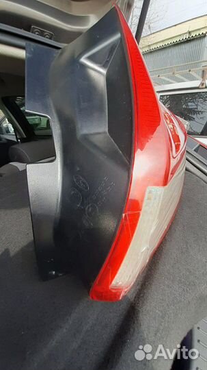 Задний правый + левый Фонарь Форд фокус 3
