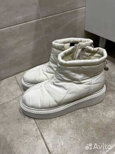 Зимние дутики женские