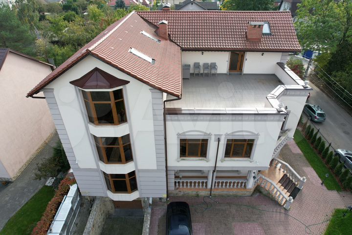 Здание, 710.4 м²