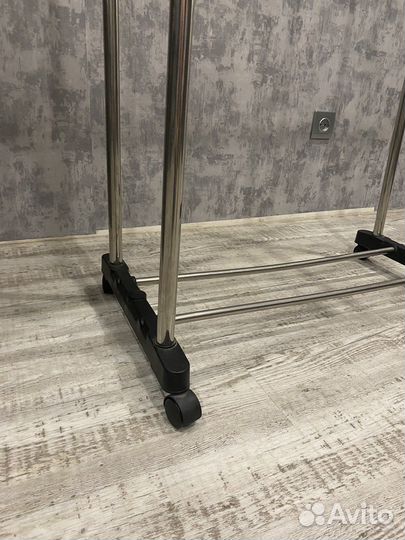 Вешалка напольная