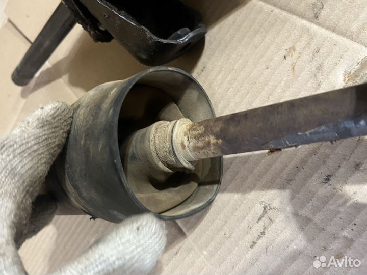 Приводной вал Нива ваз 2121