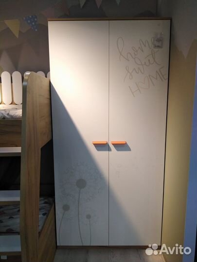 Детская двухъярусная кровать