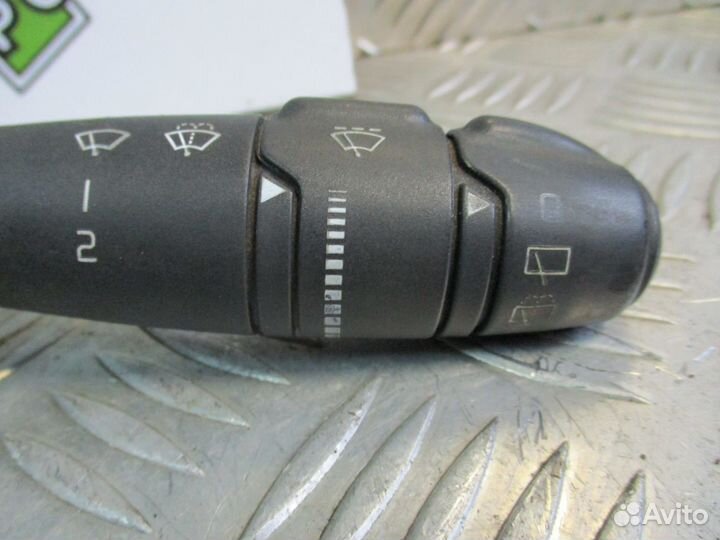 Переключатель стеклоочистителей Renault Laguna 2