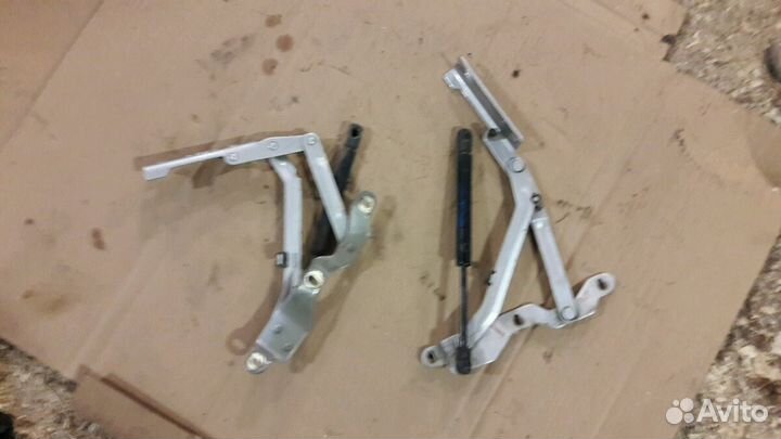 Петля крышки багажника левая правая Лифан Бриз