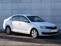 Skoda Rapid 1.6 AT, 2019, 132 907 км, с пробегом, цена 1 349 000 руб.