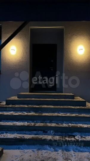 Дом 176,3 м² на участке 5 сот.