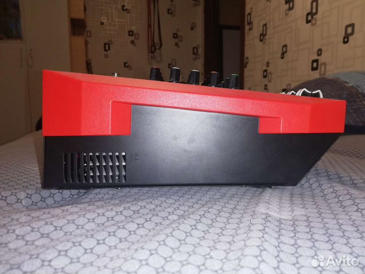 Микшерный пульт активный с эффектами и блютуз