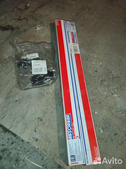 Амортизаторы tokico E20020