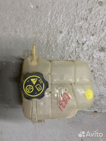 Бачок расширительный Chevrolet Cruze j300