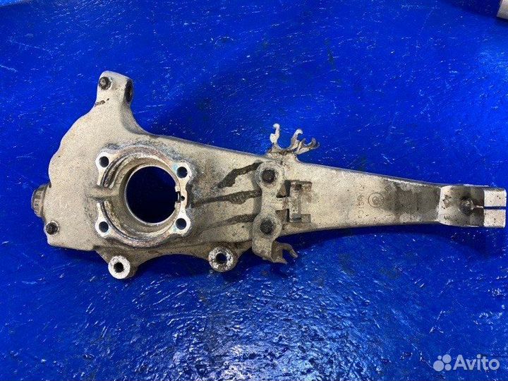 Кулак поворотный передний левый Bmw 7-Series F01