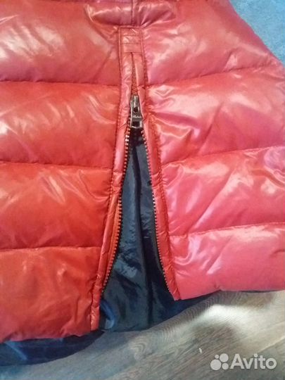 Пуховик женский 42- 44 р. бордовый без капюшона