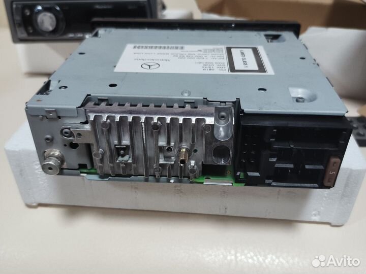 Магнитола Mercedes A0004466362