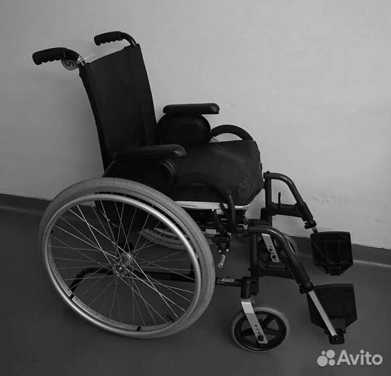 Инвалидная коляска
