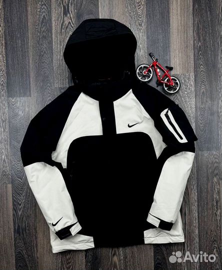 Куртки Nike