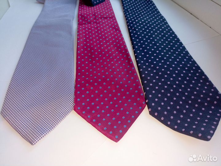 Галстуки Isaia, Kiton