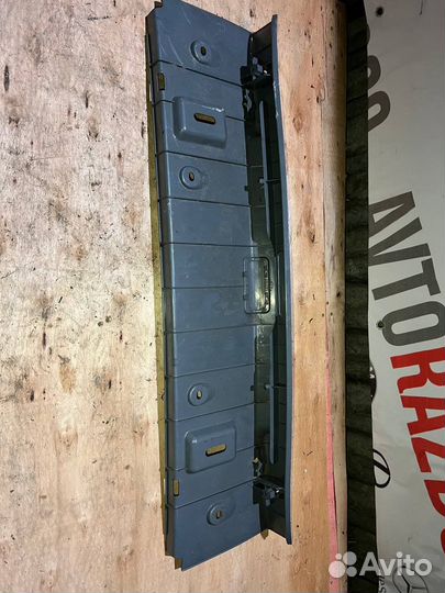 Накладка панели замка bmw e90