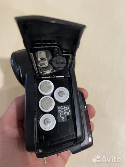 Вспышка YN568EX2 (на запчасти или под ремонт)