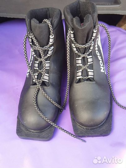 Лыжные ботинки