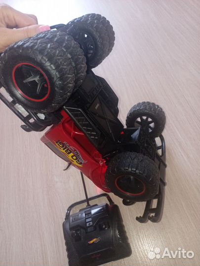 Машинка на радиоуправлении hot wheels