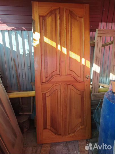 Двери из натурального дерева