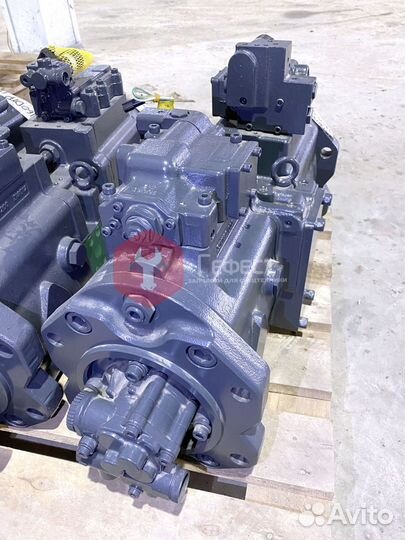 Основной насос Case CX350B