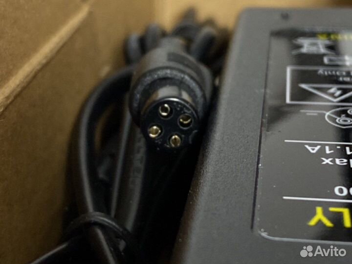 Зарядник 63v для моноколеса Ninebot One S2