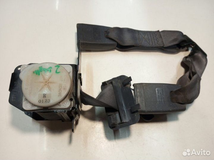 Ремень безопасности задний Hyundai Elantra XD G4ED