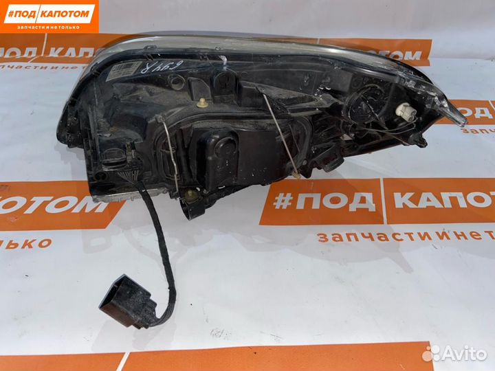 Фара Ксенон прав. Volvo XC60 2010 30763138