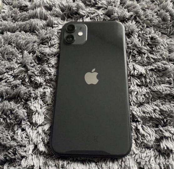 Телефон iPhone 11