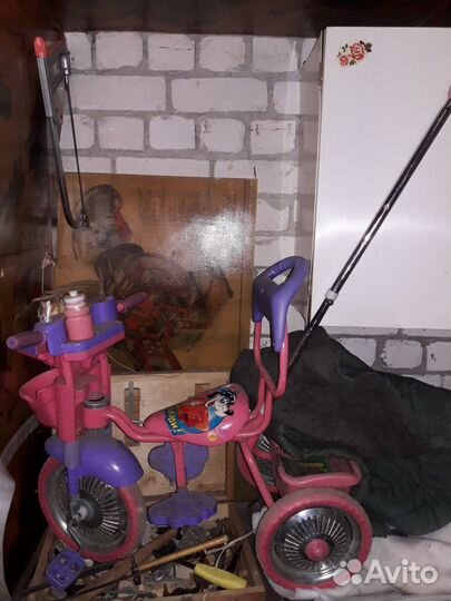 Велосипед трех колесный с ручкой