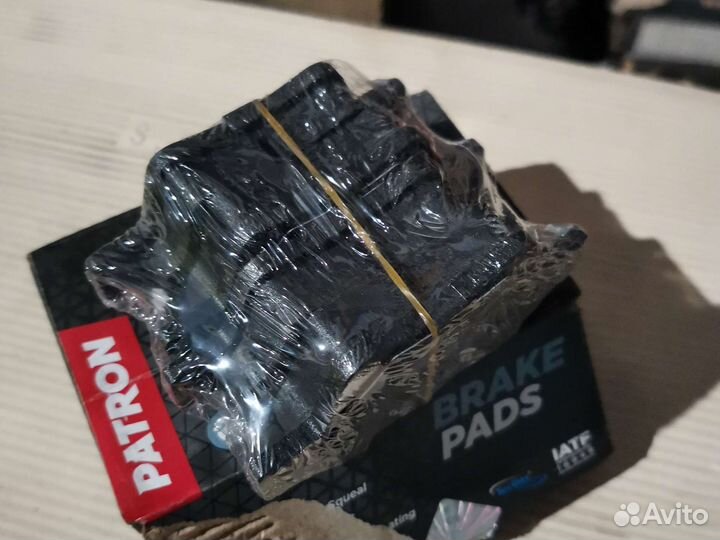 Тормозные колодки задние на Peugeot 307