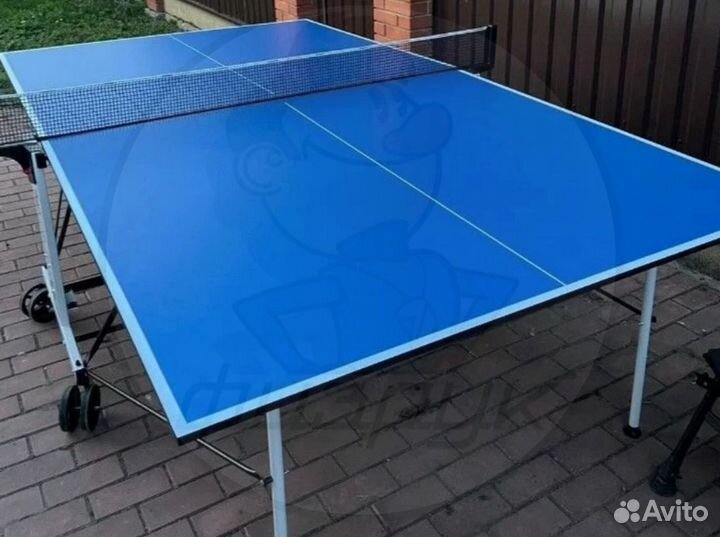 Теннисный стол