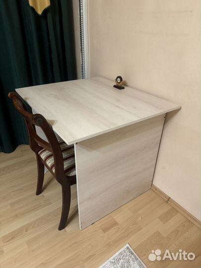 Письменный стол