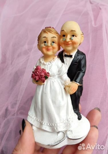 Свадебная фигурка на торт