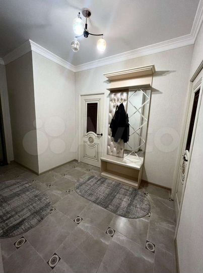 2-к. квартира, 60 м², 4/9 эт.