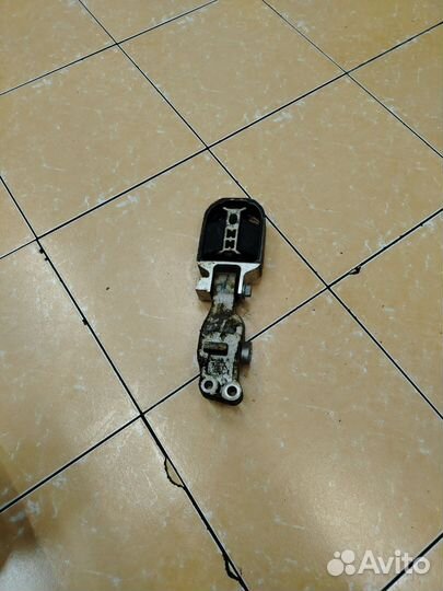 Опора двигателя Volvo V40CC B4154T4