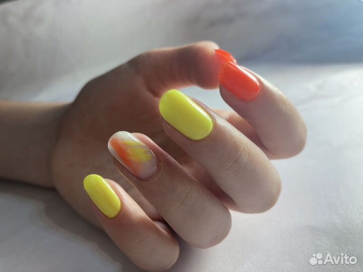 Маникюр и педикюр