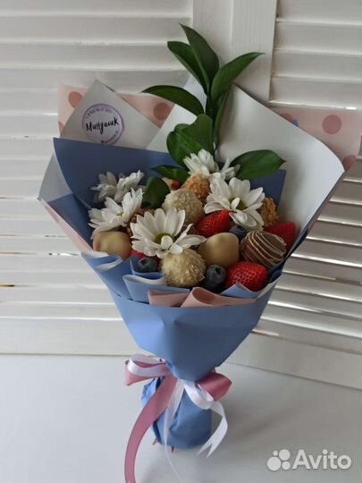 Клубничный букет
