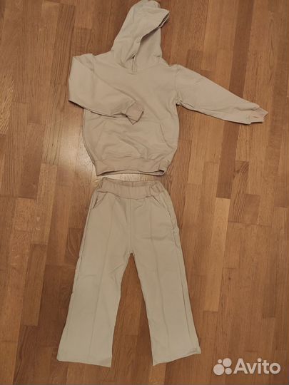 Новые костюмы детские летние 26, 32, 38, 40