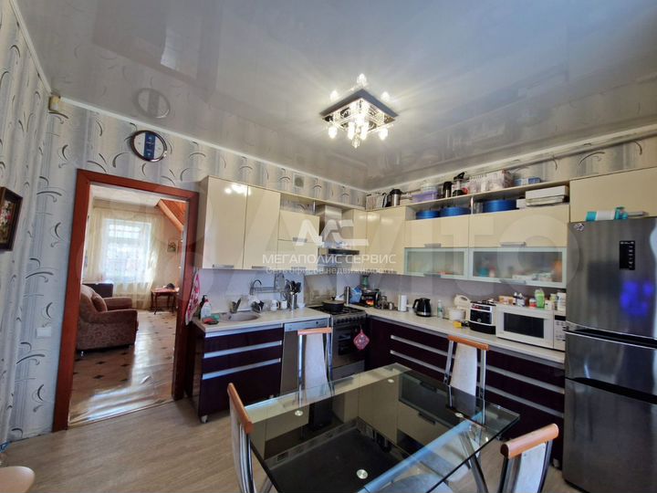 Коттедж 239,2 м² на участке 5,5 сот.