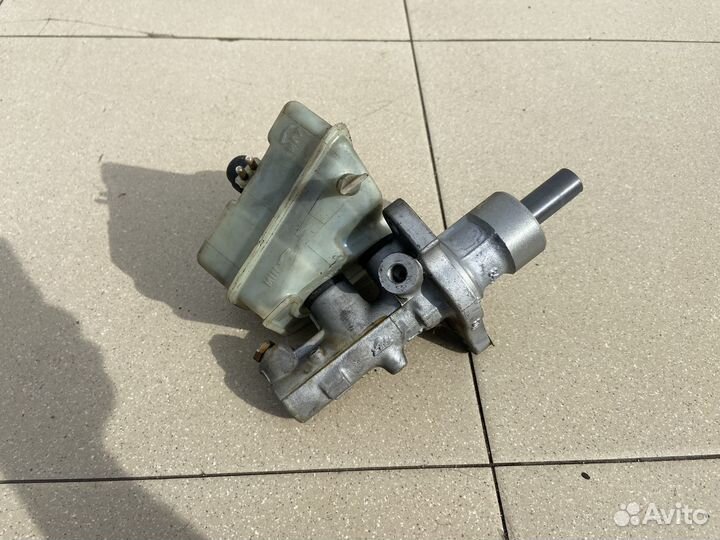 Главный тормозной цилиндр Mercedes-Benz W210